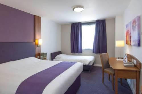 Premier Inn Manchester Airport Ringway Εξωτερικό φωτογραφία